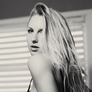 Meet your Posher, Danica